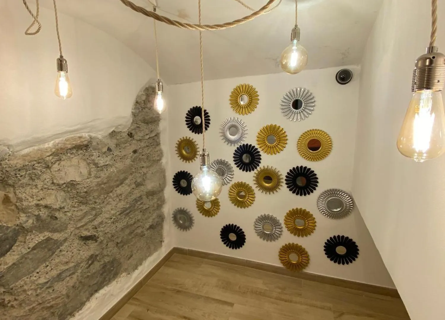 Marina Vernazza Design Rooms