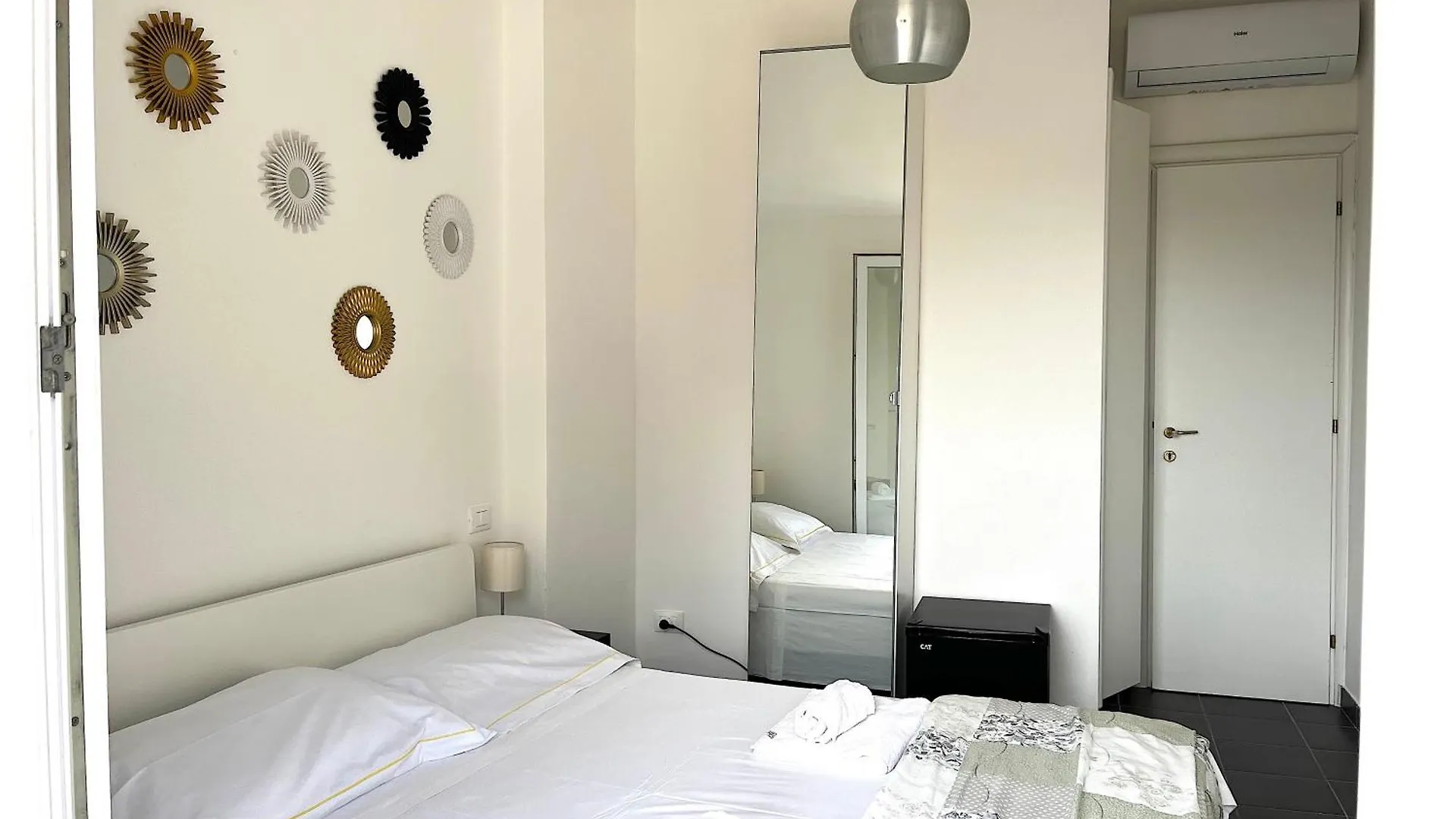 Marina Vernazza Design Rooms 0*,